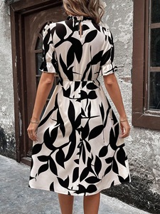 Nuevo <span class=keywords><strong>Vestido</strong></span> <span class=keywords><strong>Midi</strong></span> Cruzado con Estampado de Plantas para Mujer, Diseño en <span class=keywords><strong>Blanco</strong></span> y Negro, Listo para Enviar - Product Image 4