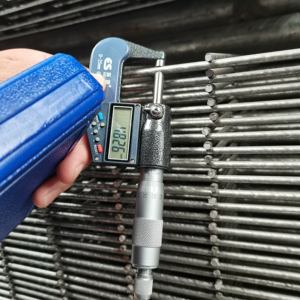 Clôture en treillis soudé galvanisé d'Australie 100x100 100x50 75x75 75x50 50x25 <span class=keywords><strong>50x50</strong></span> 25x25mm Panneau en treillis métallique soudé galvanisé - Product Image 3