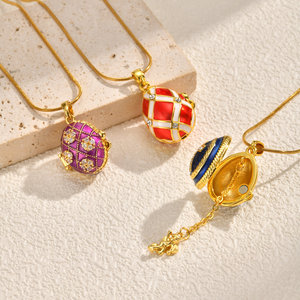 Collana Vintage con Ciondolo a Forma di Uovo di Pasqua Ovale in Rame Colorato, Croce Rossa e Bianca a Quadretti, Regolabile per la Festa di Pasqua - Product Image 2