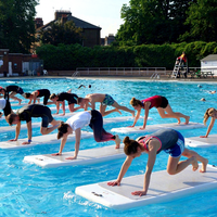 Venta al por mayor inflable Aqua agua flotante piscina de agua Fitness Mat colchón de aire flotante