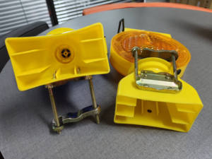 Năng lượng mặt trời Powered LED cảnh báo giao thông Ánh sáng vàng chướng ngại vật flasher cho nón giao thông - Product Image 6