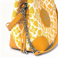 Sac bandoulière tendance bohème à motif géométrique, sangle réglable, chaînes, fermeture éclair, durable, portable, doublure en polyester, unisexe