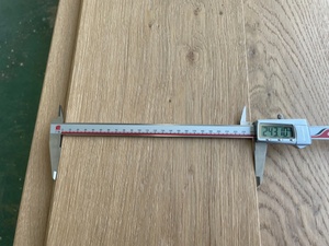 Pavimento in Legno di Quercia Ingegnerizzato con Superficie Spazzolata Profonda e Verniciatura UV, Grado ABCD, <span class=keywords><strong>Parquet</strong></span> Multistrato in Stile Moderno - Product Image 6