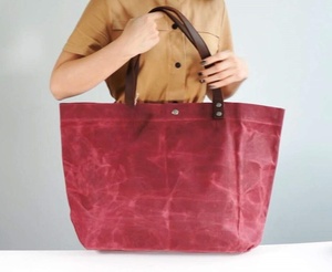 Sac de voyage en toile cirée vintage avec poignée en cuir, sac fourre-tout extra large pour femmes - Product Image 5
