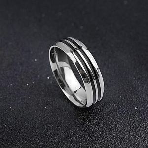 แหวนแฟชั่นราคาส่ง สแตนเลสเรียบง่าย แหวนทองแบบไม่มีเพชร - Product Image 4