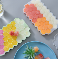 Moule à glaçons en silicone sans BPA, 37 alvéoles, forme polygonale, avec couvercle, boîte à glaçons domestique avec couvercle, petite capacité pour la fabrication de glaçons maison