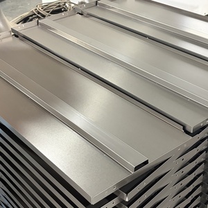 Ligne de production de panneaux d'étagères industriels, système de manutention automatique par robot de poinçonnage, pliage et soudage de tôles métalliques - Product Image 4
