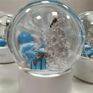 Exquisite Customized L-Size Glass Resin Water Globe New Christmas Snow Globes for Craft Use Promotion Souvenir Gift