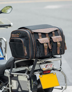 Muestra Gratuita de Bolsas de Viaje de Lujo de Gran Capacidad Personalizadas, Bolsas de Cuero PU Impermeables Antirrobo, Mochila para Tenis de Estilo Moderno - Product Image 4