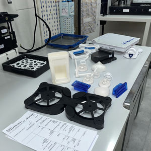 Stampaggio ad iniezione personalizzato per i produttori di conchiglie di parti di automobili offrono <span class=keywords><strong>gomma</strong></span> naturale Pa Hdpe Pp Pet Pbt Pvc Pom Pe Nylon - Product Image 6