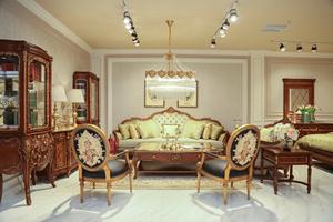 Set di Divani di Lusso in Stile Classico Francese Antico, Rivestimento in Tessuto Crema per Soggiorno - Product Image 2