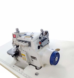 <span class=keywords><strong>Machine</strong></span> à <span class=keywords><strong>coudre</strong></span> industrielle à point noué à lit plat programmable à entraînement direct pour la couture de matelassage en coton, double aiguille 4 fils - Product Image 3