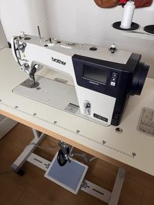 Nuova Macchina da Cucire Industriale Brother 7300B a Punto Annodato con Azionamento Diretto a Ago Singolo - Product Image 6