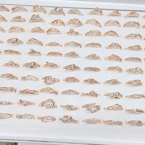 100 個スパークリングラインストーンリングセットクリアクリスタルシンプルリング結婚式プロムパーティーフィンガージュエリーアクセサリー女性用 - Product Image 4