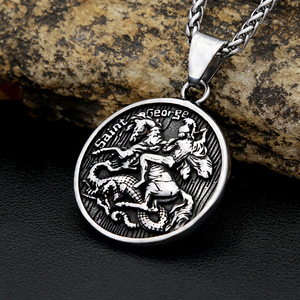 Yunnique – collier avec pendentif Saint George en acier inoxydable, breloque ronde, design de dragon équestre, bijoux pour hommes, cadeau - Product Image 2