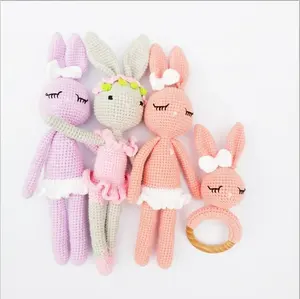 Conejo de algodón orgánico hecho a mano, animales de ganchillo, regalo de cumpleaños personalizado, conejo para Pascua, servicio personalizado