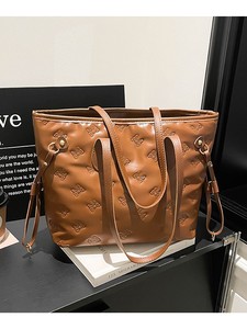 2026 New Fashion Trend Embossed Handbag for Women - High-end, <b>Large</b> Capacity, Commuting Shoulder Bag with Armhole Design - Product Image 2