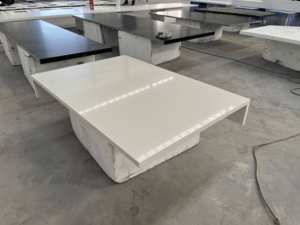 แบบจำลองห้องน้ำวิลล่าหรูหราทันสมัยระดับพรีเมียม ดีไซน์ 3 มิติ ภายในบ้าน หินควอตซ์สีขาวแผ่นใหญ่ ขนาดสั่งทำได้ สำหรับผนัง พื้น และท็อปโต๊ะ - Product Image 4