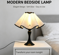 Lampe de chevet en forme de pétale, digne d'Instagram, lampe de table nordique haut de gamme pour une ambiance romantique dans la chambre et le bureau