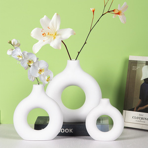 <span class=keywords><strong>Vasi</strong></span> di <span class=keywords><strong>plastica</strong></span> <span class=keywords><strong>in</strong></span> ceramica <span class=keywords><strong>in</strong></span> stile cinese decorativi appesi e Design a ciambella per la casa e la decorazione del partito - Product Image 3