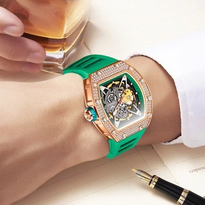 Reloj Deportivo Mecánico Automático para Hombre, Marca Personalizada Drioshipping, Resistente al Agua, Caja Cuadrada de Aleación, Correa de Goma, Esfera de Cristal con Indicadores - Product Image 5