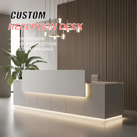 Comptoir de bar simple et moderne pour caisse de magasin, petit comptoir d'entreprise, réception, boutique de vêtements, comptoir de bar de luxe