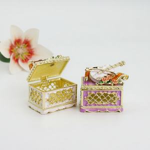 SHINNYGIFTS Caja del Tesoro esmaltada Caja de almacenamiento de cofre de violín para niños Adultos Mini cajas de joyería Favores de fiesta temática de boda <span class=keywords><strong>Deco</strong></span> - Product Image 2