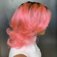 Couleur rose avec racine noire Cheveux humains courts ondulés Pixie Cut pour les femmes noires Perruque courte Cheveux humains sans colle aucune perruque de dentelle