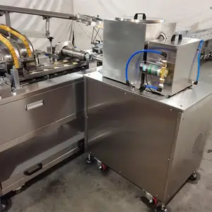 Full Automatic Pillow Bag Biscuits Sandwiching Packaging Machine Line