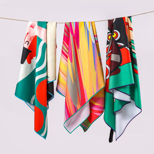 Toallas de playa de microfibra bordadas con logotipo personalizado respetuoso con el medio ambiente - Product Image 2