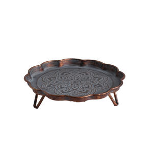 Bandeja Decorativa Redonda de Metal con Patrón Abstracto Bohemio y Acabado de Hierro Forjado para Decoración del Hogar - Product Image 1