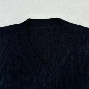 سترة نسائية محبوكة بدون أكمام جديدة لفصلي الربيع والخريف، بلون موحد وتصميم كلاسيكي، مصنوعة من البوليستر بقصة ضيقة وياقة على شكل V - Product Image 4