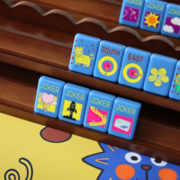 Tuiles de Mahjong américaines en acrylique monocouche personnalisées, motif dessiné à la main, thème Star-Hugger, ensemble de Mahjong gravé Little Lucky