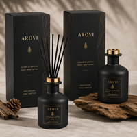 Arovi - Ensemble diffuseur de parfum noir de luxe 250 ml, parfum d'ambiance cèdre et santal, flacon mat avec bouchon doré, coffret cadeau personnalisé et parfum