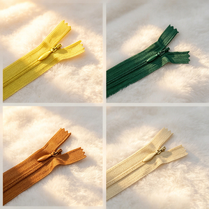 Vente en gros de fermetures éclair continues en nylon multicolores en rouleau # 7 longues chaînes robustes vendues au mètre pour tentes et équipements de voyage - Product Image 2