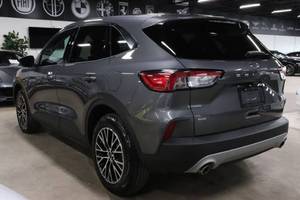 รถเอสยูวีมือสองสภาพดี รุ่น Escape Plug-In Hybrid เกียร์ออโต้ เบาะหนัง ขับเคลื่อนล้อหน้า ระบบควบคุมความเร็วอัตโนมัติ ล้อแม็ก R18 พวงมาลัยซ้าย กล้องมองหลัง ซันรูฟ ขาย - Product Image 3