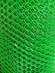 ลดราคาสุดๆ |   ตาข่ายลวดหกเหลี่ยมชุบสังกะสีขนาด 1 นิ้ว สำหรับเลี้ยงไก่ รั้วสวน ทนทาน - Product Image 6