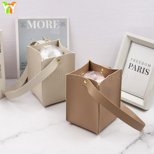 Borraccia portatile in pelle a tracolla e portabottiglie da tè/caffè in vetro e porta tazze - Product Image 4