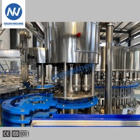 Machine d'embouteillage d'eau entièrement automatique Ligne de production automatique 3 en 1 de bouteilles d'eau minérale PET