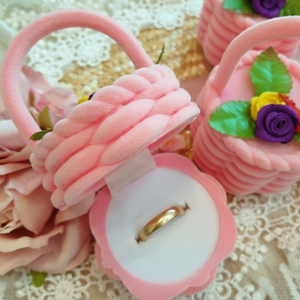 Cesto di fiori rosa scatola anello eleganti portagioie - Product Image 1