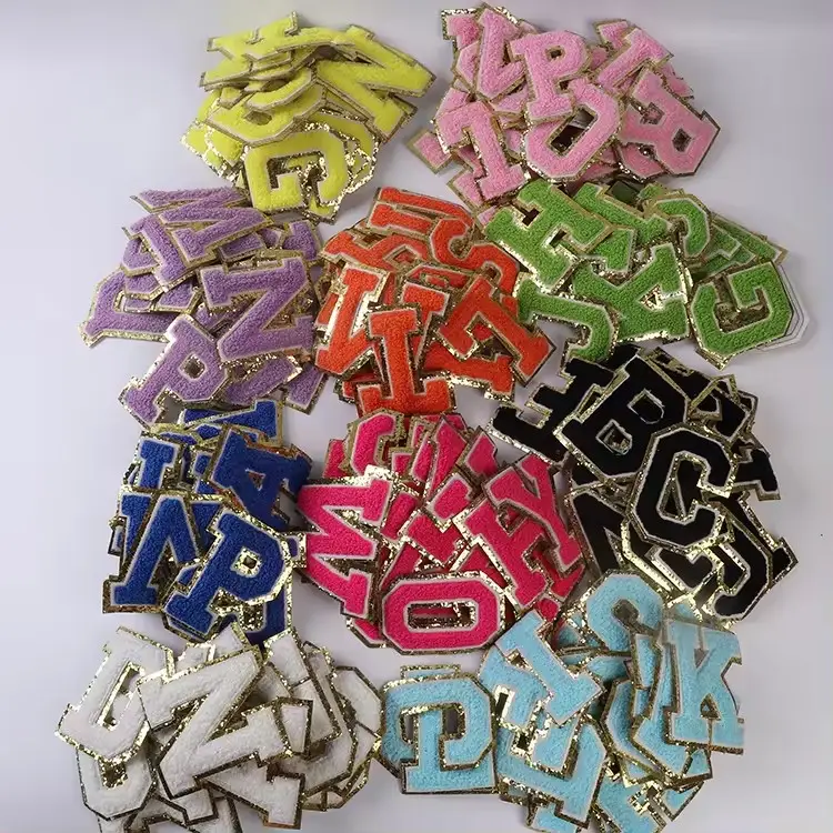 Patches de letras com padrões de logotipo personalizado de alta qualidade por atacado, remendos DIY de letras de alfabeto inicial em ferro e ouro com glitter