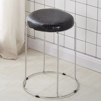 Chaises de tabouret empilables simples et créatives modernes pour adultes pour la salle à manger