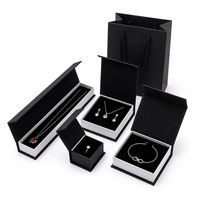 Coffret à bijoux magnétique de luxe personnalisé avec sac, insert en velours, pour bagues, colliers, bracelets, emballage OEM, vente en gros