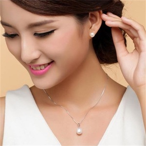 Wholesale <strong>Huggie</strong> S925 Sterling <strong>Silver</strong> Natural Fresh Water Fine Jewelry Stud Pearl Earrings for Women - Product Image 3