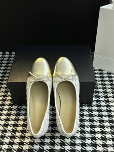 Zapatos planos de punta redonda, cómodos y ligeros, de la serie CC de marca original, con estilos modernos para mujer. - Product Image 2