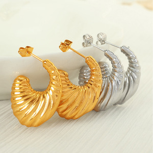 ต่างหูห่วงเกลียวแบบไม่สมมาตร ไทเทเนียมสตีล ดีไซน์เปิดโล่ง สีทอง สีเงิน เครื่องประดับแฟชั่นสำหรับงานปาร์ตี้ - Product Image 2