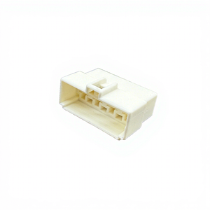 Connecteur de prise automobile 8 broches avec boîtier et faisceau de câbles - Product Image 1