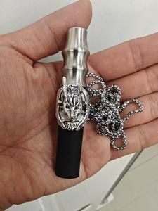 Embout de chicha Erliao en métal et silicone, accessoire de fumage tendance en forme de démon et d'animal avec chaîne - Product Image 6
