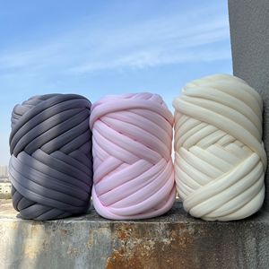 Filato Tubolare Gigante di Alta Qualità da 2cm Effetto Fresco per Lavorazione a Maglia a Braccia Filato Grosso Intrecciato Lavabile in Lavatrice - Product Image 1