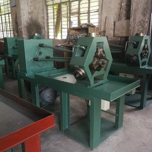 Máquina prensadora de tubos de aleta extruidos - Product Image 1